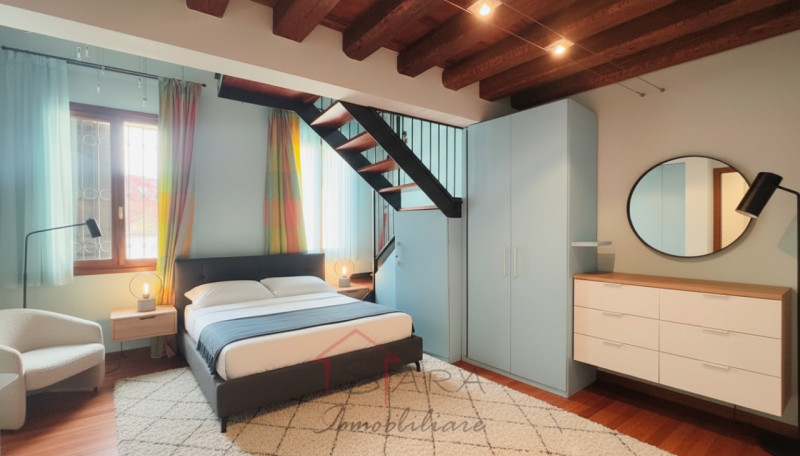 Nel cuore pulsante del Centro Storico di Padova, proponiamo in vendita un esclusivo palazzetto te...