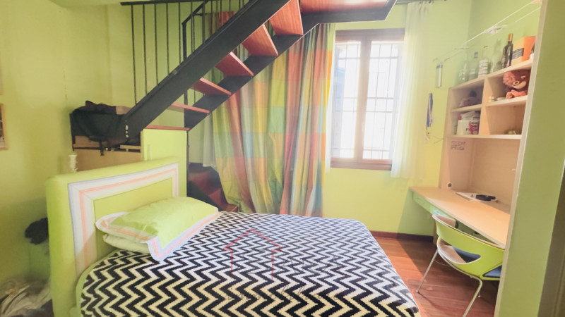 Nel cuore pulsante del Centro Storico di Padova, proponiamo in vendita un esclusivo palazzetto te...