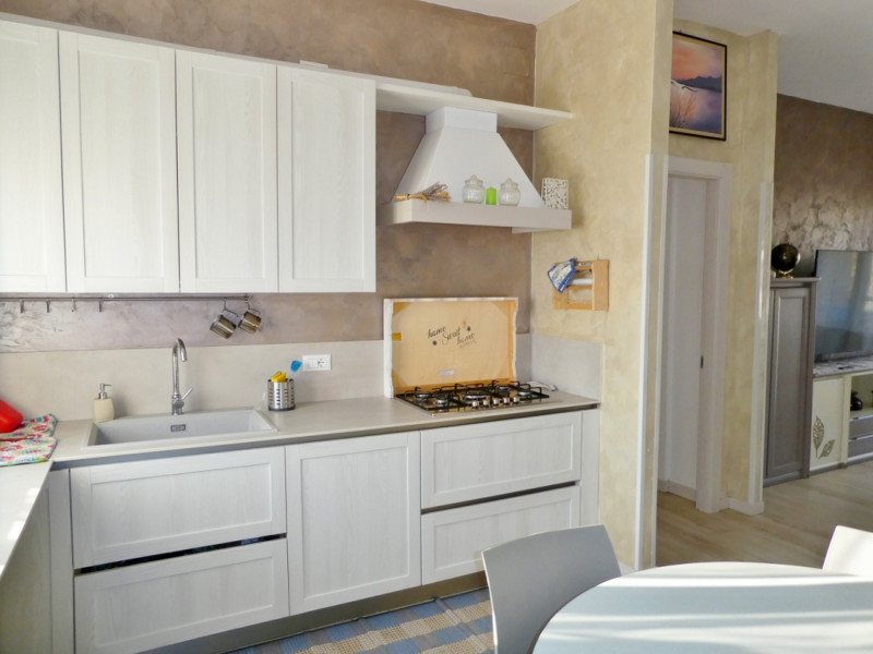 VICENZA - ZONA LAGHETTO: BEL TRICAMERE ULTIMO PIANO CON ASCENSORE E GARAGE - Rif. 8199
Proponiamo...