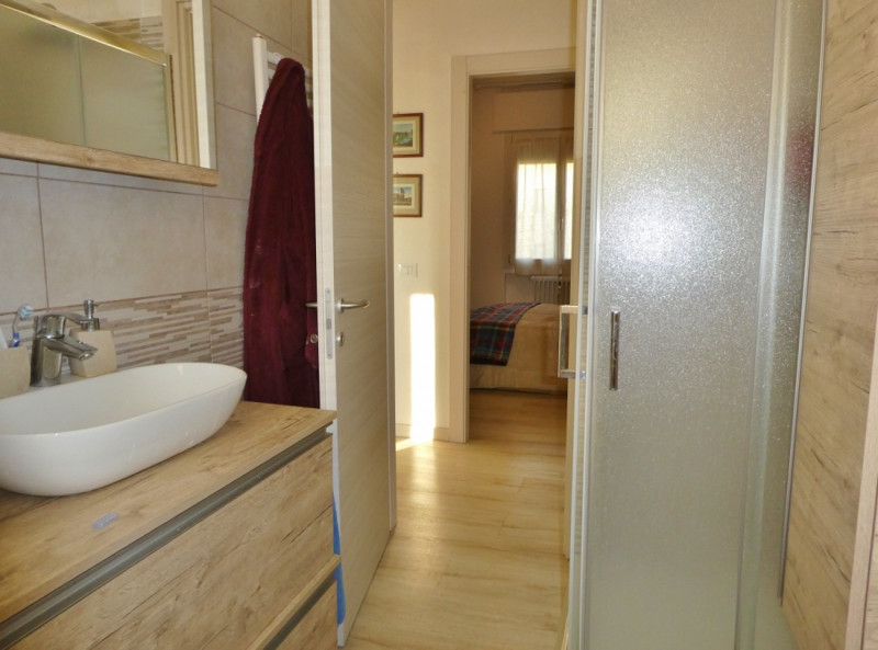 VICENZA - ZONA LAGHETTO: BEL TRICAMERE ULTIMO PIANO CON ASCENSORE E GARAGE - Rif. 8199
Proponiamo...