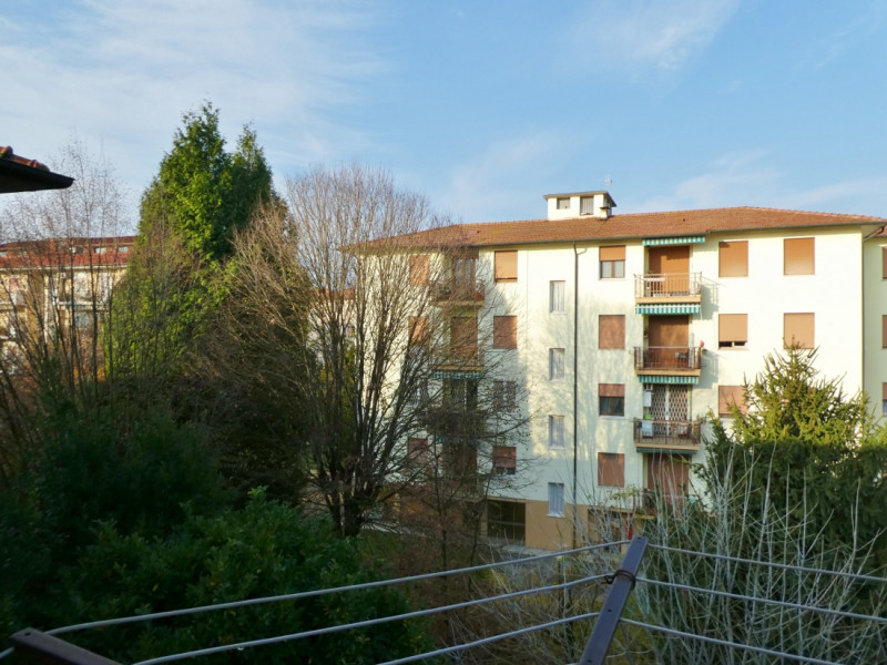 VICENZA - ZONA LAGHETTO: BEL TRICAMERE ULTIMO PIANO CON ASCENSORE E GARAGE - Rif. 8199
Proponiamo...