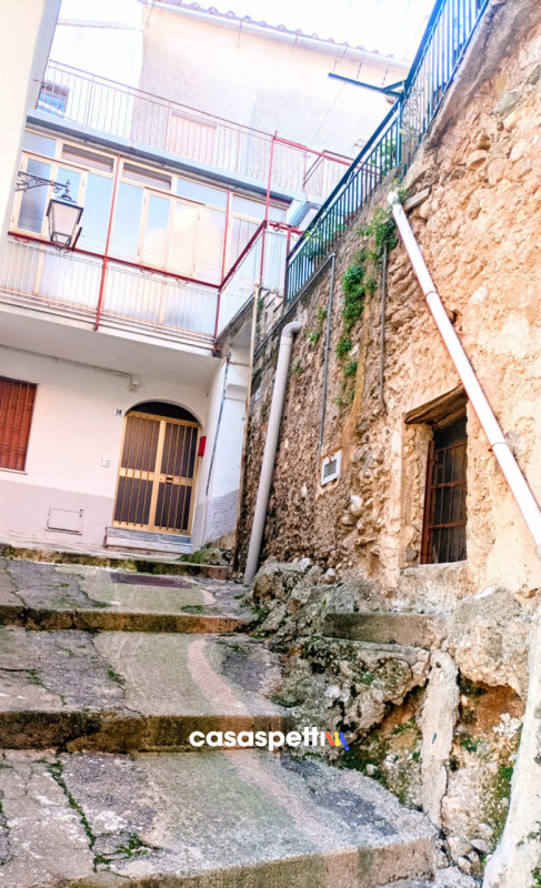 Appartamenti in Vendita a Montecorvino Pugliano