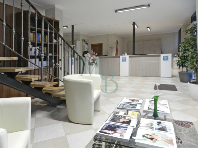 PIANIGA località MELLAREDO: Immobiliare MB propone in vendita in esclusiva, fronte strada a Mella...