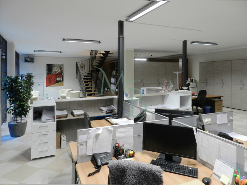 PIANIGA località MELLAREDO: Immobiliare MB propone in vendita in esclusiva, fronte strada a Mella...