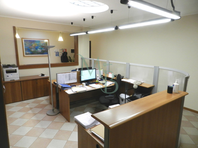 PIANIGA località MELLAREDO: Immobiliare MB propone in vendita in esclusiva, fronte strada a Mella...