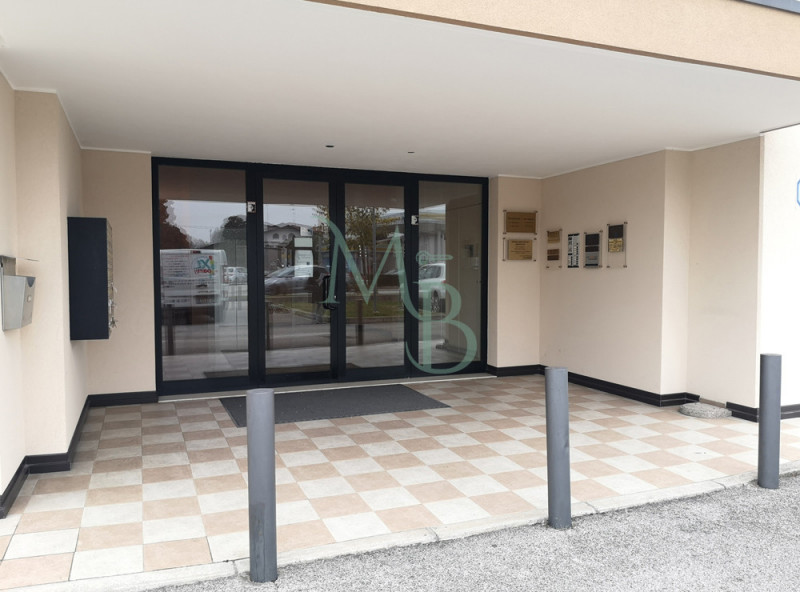 PIANIGA località MELLAREDO: Immobiliare MB propone in vendita in esclusiva, fronte strada a Mella...