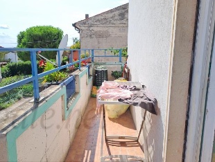 GAMBELLARA (VI) VIA SAN GIORGIO 5 - Piena proprietà di appartamento al piano rialzato, con cantin...