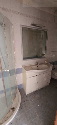 VICENZA (VI) VIA SARDEGNA 134 - Piena proprietà di appartamento sito al piano terzo di un vecchio...