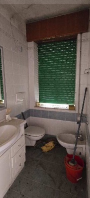 VICENZA (VI) VIA SARDEGNA 134 - Piena proprietà di appartamento sito al piano terzo di un vecchio...