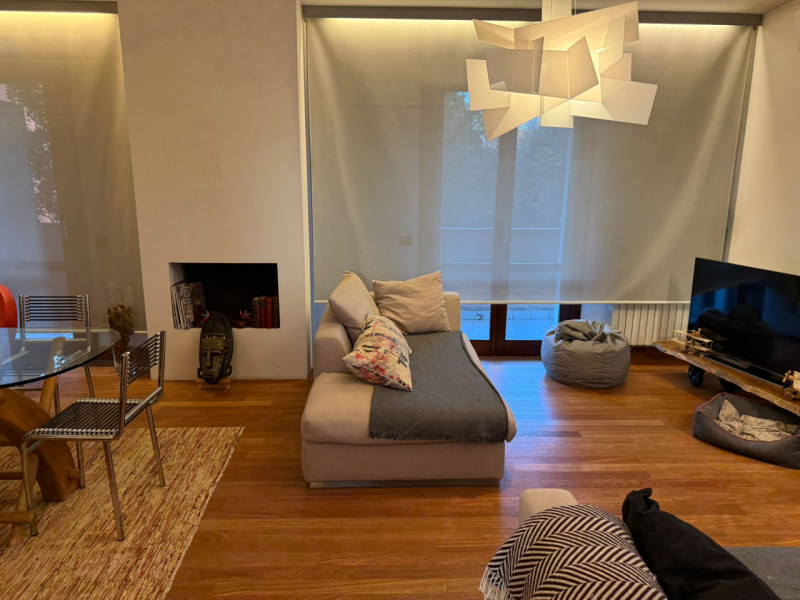 ALBIGNASEGO zona Carpanedo vendesi porzione di bifamiliare del 1995 ben tenuta in una zona reside...