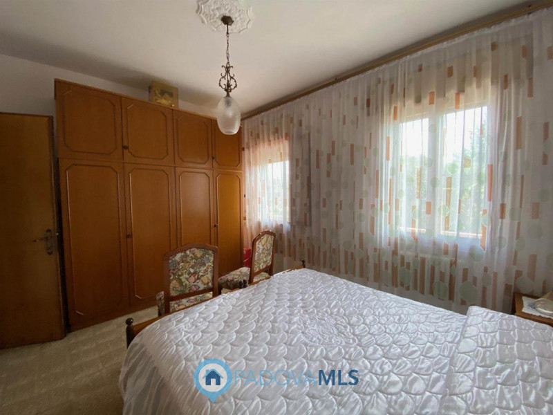 Immobile in esclusiva al Gruppo Padova MLS.
Ottima casa singola con terreno agricolo di oltre mq....