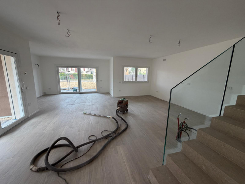 SAN GREGORIO-TERRANEGRA: Classe Energetica A4.
ULTIMA PORZIONE RIMASTA! 
NUOVA porzione di Bifami...