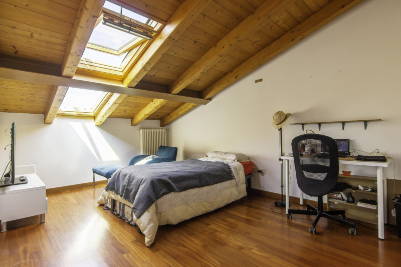 In viale Trieste proponiamo in vendita un elegante appartamento in una recente palazzina servita ...