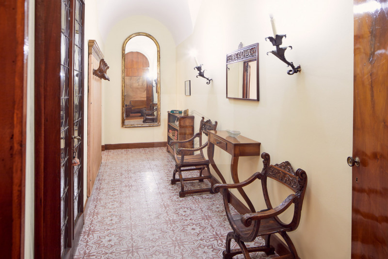 PADOVA CENTRO - ZONA SANTO

In prestigioso contesto d'epoca di sole 3 unità splendido PIANO NOBIL...