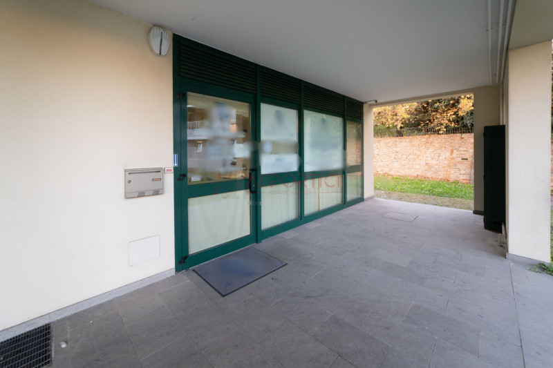 PIOVE DI SACCO centro - Cortile San Martino – UFFICIO al PIANO TERRA di 61 mq. calpestabili con a...