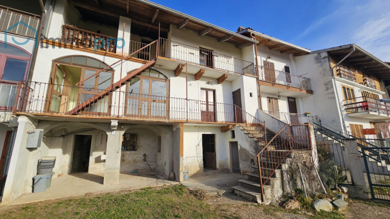 Rustici e casali in Vendita a Colleretto Castelnuovo