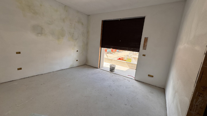 Scopri la tua nuova casa nel cuore di Piove di Sacco! Proponiamo una splendida porzione trifamili...