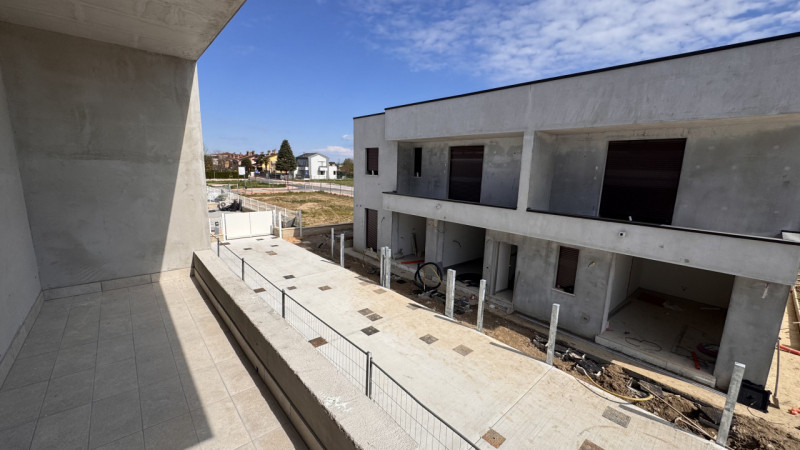 Scopri la tua nuova casa nel cuore di Piove di Sacco! Proponiamo una splendida porzione trifamili...