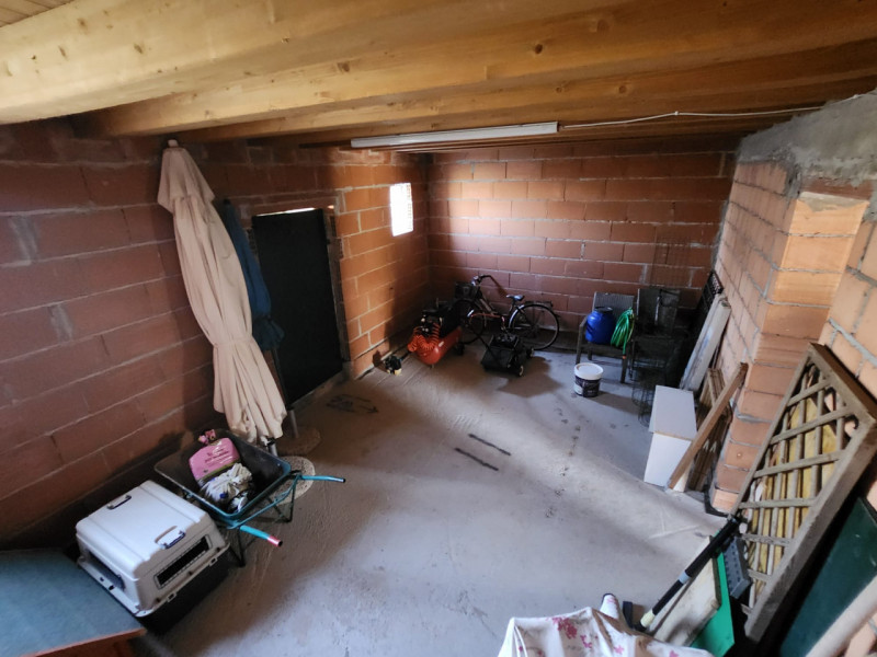 Proponiamo in vendita una casa a schiera situata nella tranquilla località di Borgo San Marco, a ...