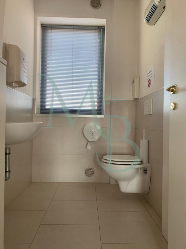 VIGONZA località Perarolo: Immobiliare MB propone in affitto un ufficio situato nel cuore della z...