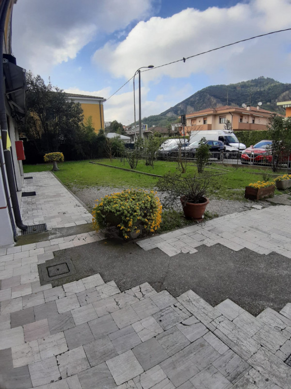 A Monselice, nelle immediate vicinanze del centro storico e della stazione ferroviaria, proponiam...