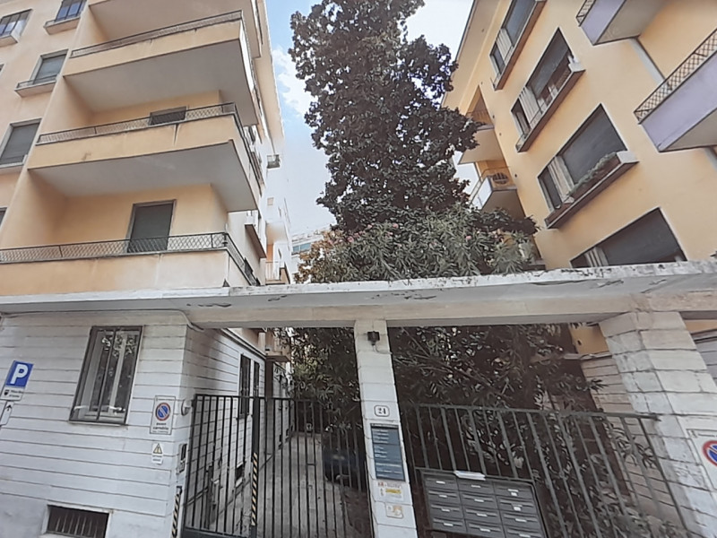 Tribunale nuovo- Stefania Pilotto Immobiliare propone in vendita ufficio di 160 mq. L'immobile si...