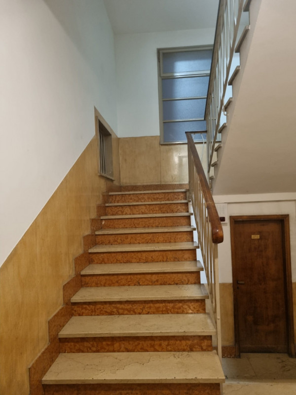 Tribunale nuovo- Stefania Pilotto Immobiliare propone in vendita ufficio di 160 mq. L'immobile si...