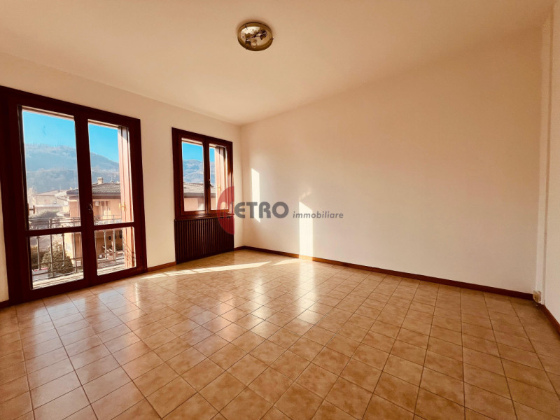 Vendesi Appartamento a Spagnago di Cornedo Vicentino 

 Indirizzo: Via Monte Cimone, Spagnago di ...