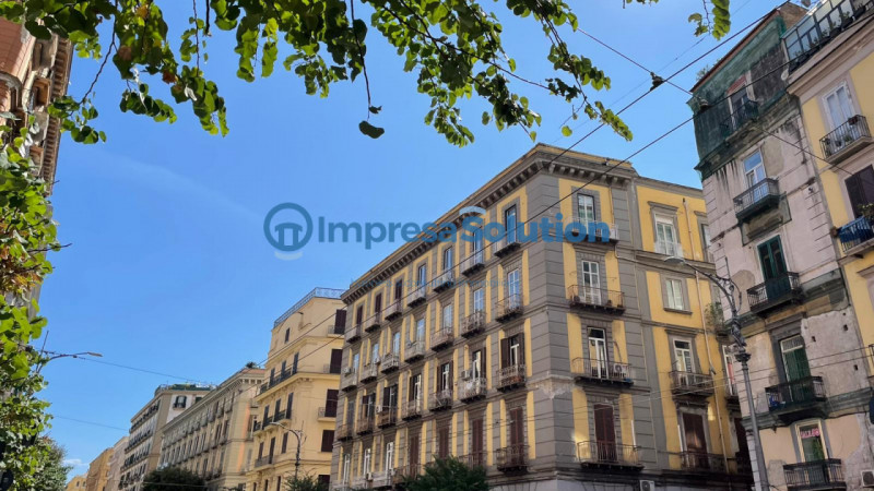 Napoli Affitto Negozio