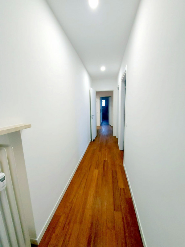 PADOVA - SAN GIUSEPPE
BELLISSIMO ATTICO APPENA RISTRUTTURATO CON GRANDE TERRAZZA ABITABILE €.445....