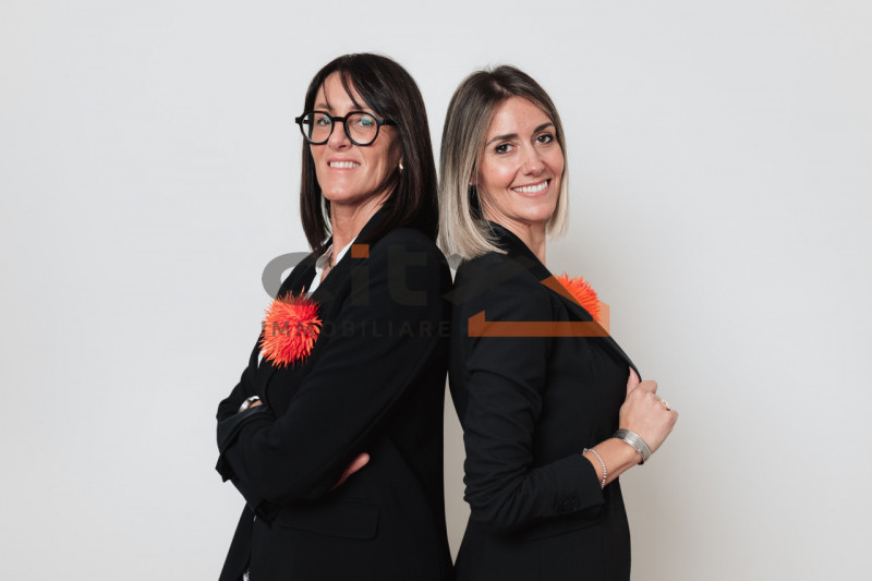 In un elegante contesto residenziale di nuove abitazioni a Romano d'Ezzelino, proponiamo moderne ...