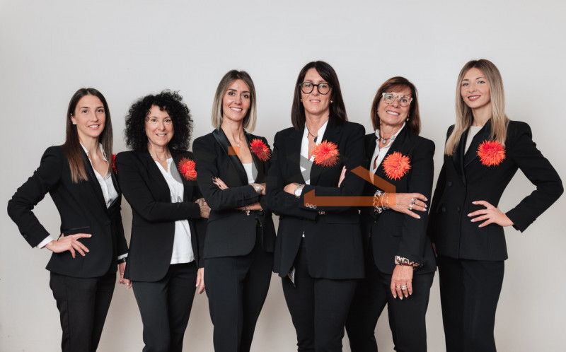 In un elegante contesto residenziale di nuove abitazioni a Romano d'Ezzelino, proponiamo moderne ...