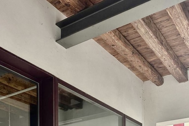 (Per INFO 3316190143) A Motta di Livenza, in zona centrale, proponiamo in affitto un negozio di c...