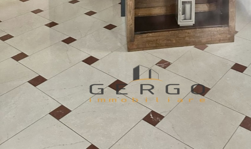 (Per INFO 3316190143) A Motta di Livenza, in zona centrale, proponiamo in affitto un negozio di c...