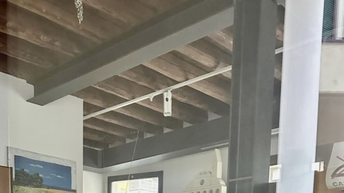 (Per INFO 3316190143) A Motta di Livenza, in zona centrale, proponiamo in affitto un negozio di c...