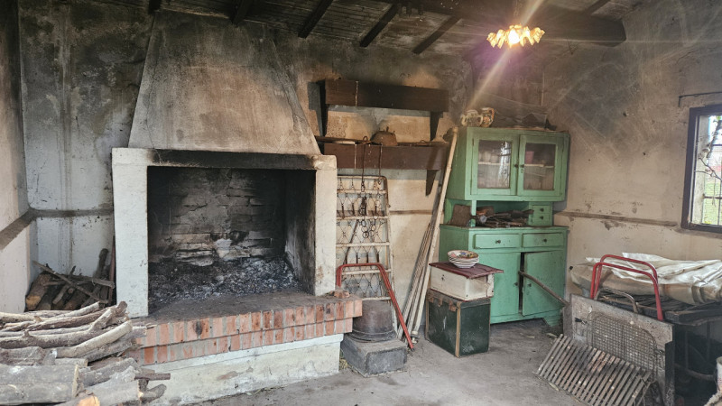 A soli 1,5 km dalla storica Piazza Maggiore di Este, proponiamo in vendita un affascinante rustic...