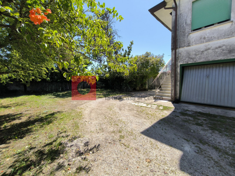 "RIFERIMENTO FPM1"

MONASTIER DI TREVISO

In tranquilla zona residenziale immersa nel verde, non ...
