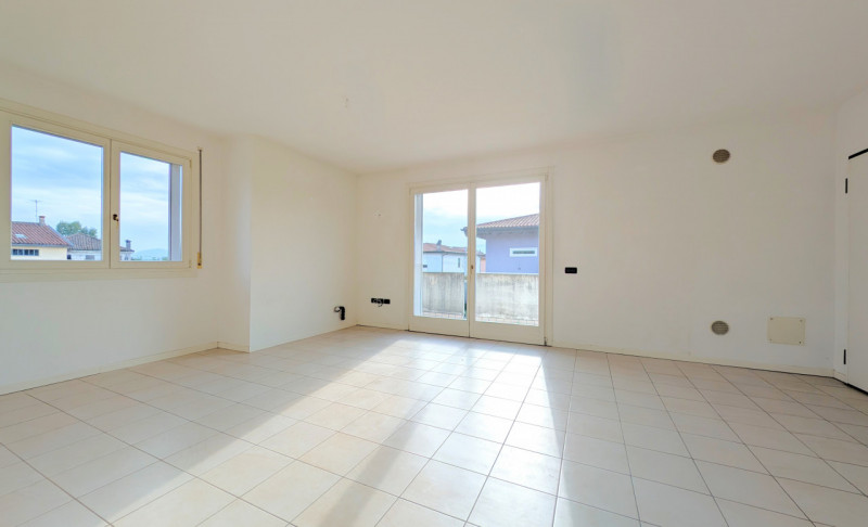 Marano Vicentino - Tricamere completamente indipendente - Euro 219.000

Trattativa riservata Unic...