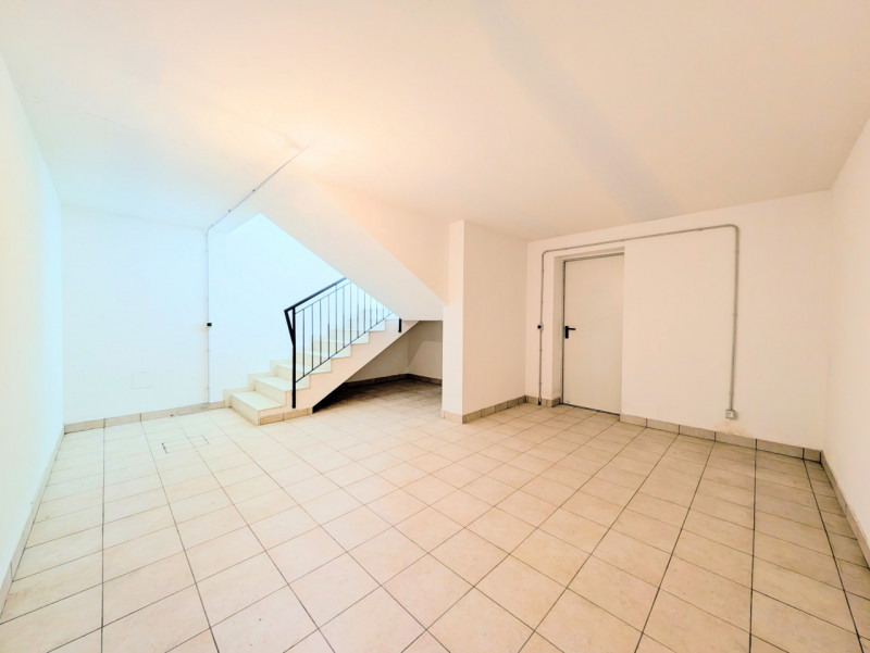 Marano Vicentino - Tricamere completamente indipendente - Euro 219.000

Trattativa riservata Unic...