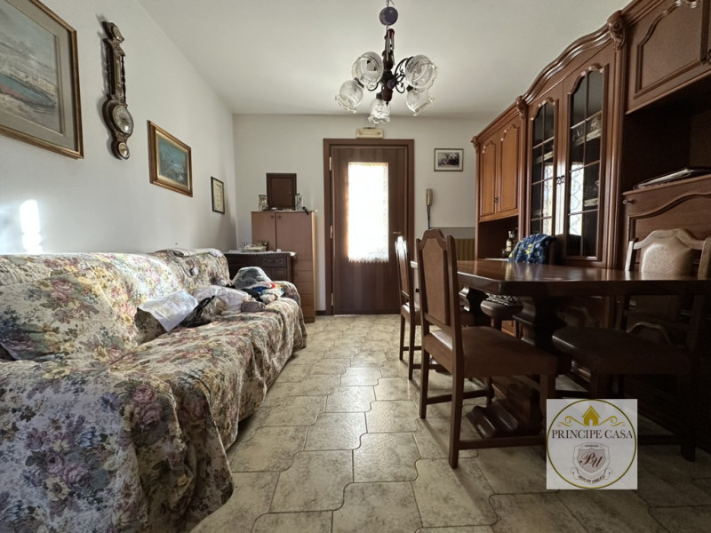 Riferimento immobile: FS101

A Sant'Urbano in posizione appartata ma comodissima alla viabilità p...