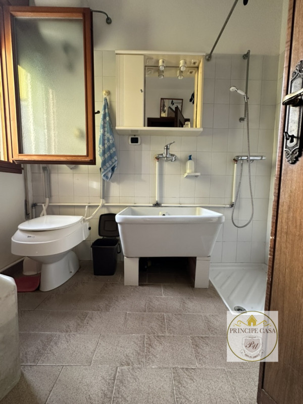 Riferimento immobile: FS101

A Sant'Urbano in posizione appartata ma comodissima alla viabilità p...