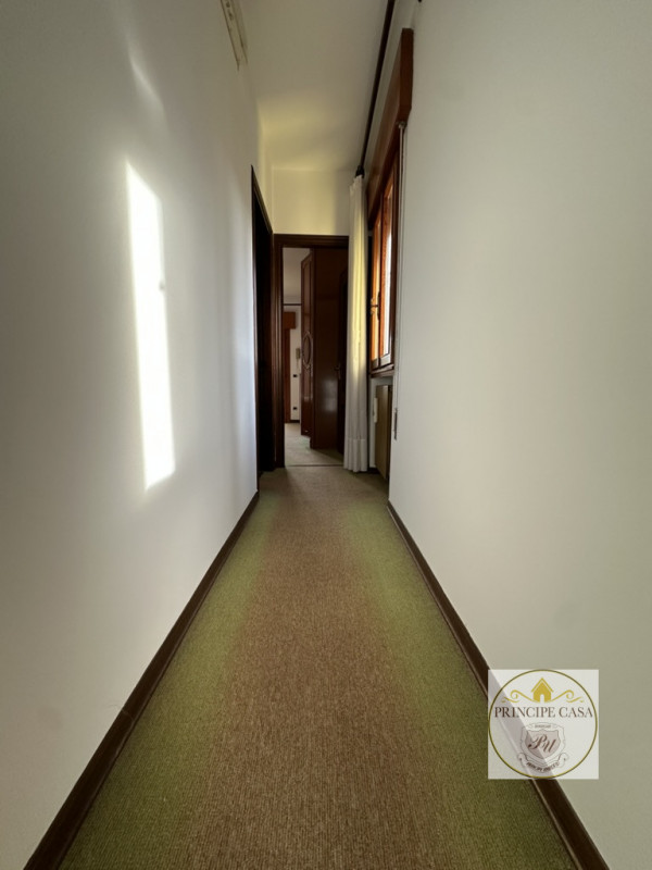 Riferimento immobile: FS101

A Sant'Urbano in posizione appartata ma comodissima alla viabilità p...