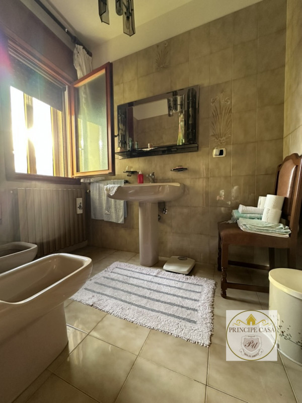 Riferimento immobile: FS101

A Sant'Urbano in posizione appartata ma comodissima alla viabilità p...