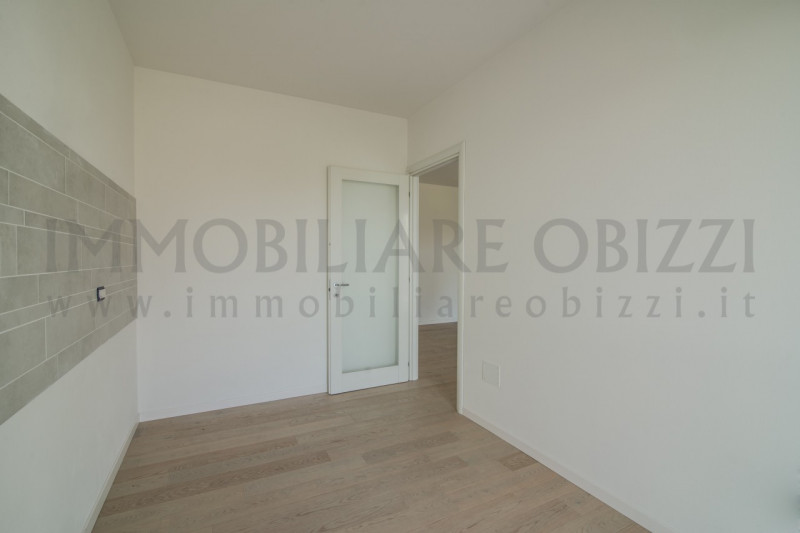 SAN TOMMASO proponiamo in vendita porzione di bifamiliare di circa 140 mq. commerciali, con giard...