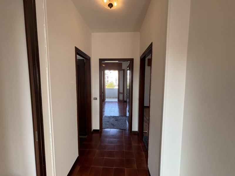 All'interno del quartiere residenziale di San Biagio, in una via di sole villette, proponiamo in ...