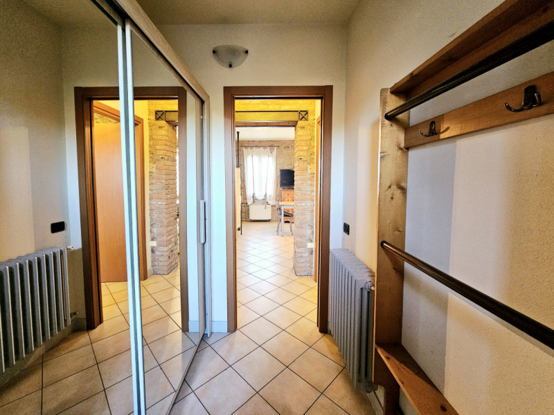 Proponiamo in vendita meravigliosa soluzione indipendente, situata nel centro di Vo'. Questa pala...