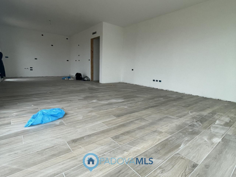 Immobile in esclusiva al Gruppo Padova MLS
Ti presentiamo una splendida opportunità immobiliare n...