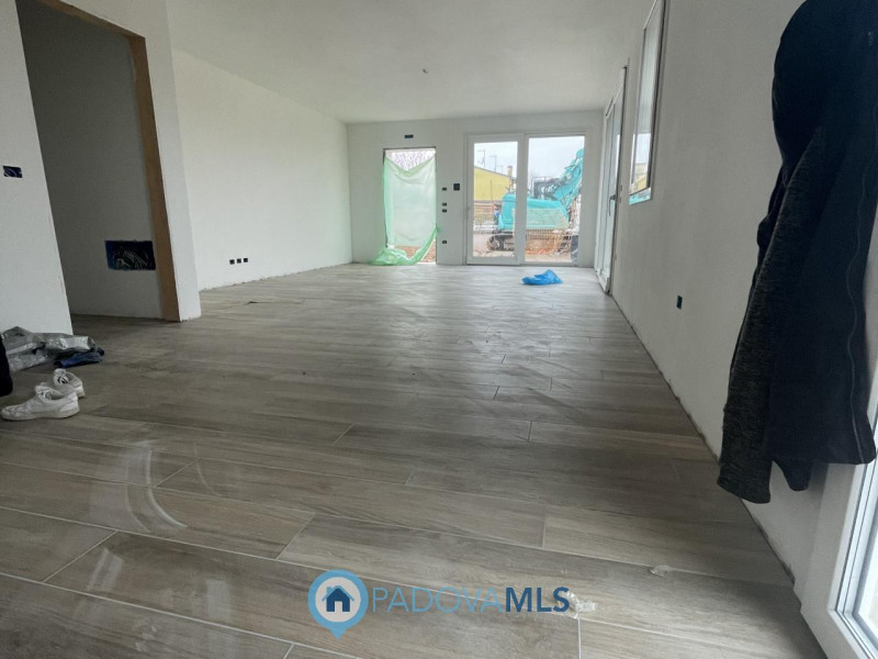 Immobile in esclusiva al Gruppo Padova MLS
Ti presentiamo una splendida opportunità immobiliare n...