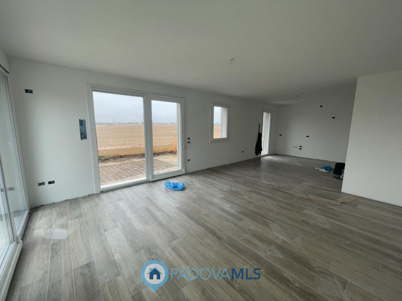 Immobile in esclusiva al Gruppo Padova MLS
Ti presentiamo una splendida opportunità immobiliare n...