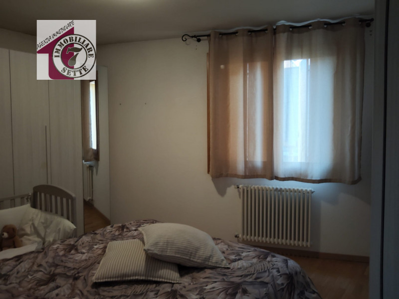 Vendesi PIAZZOLA SUL BRENTA CENTRO VILLETTA A SCHIERA, all'interno del complesso Ex Jutificio, sv...